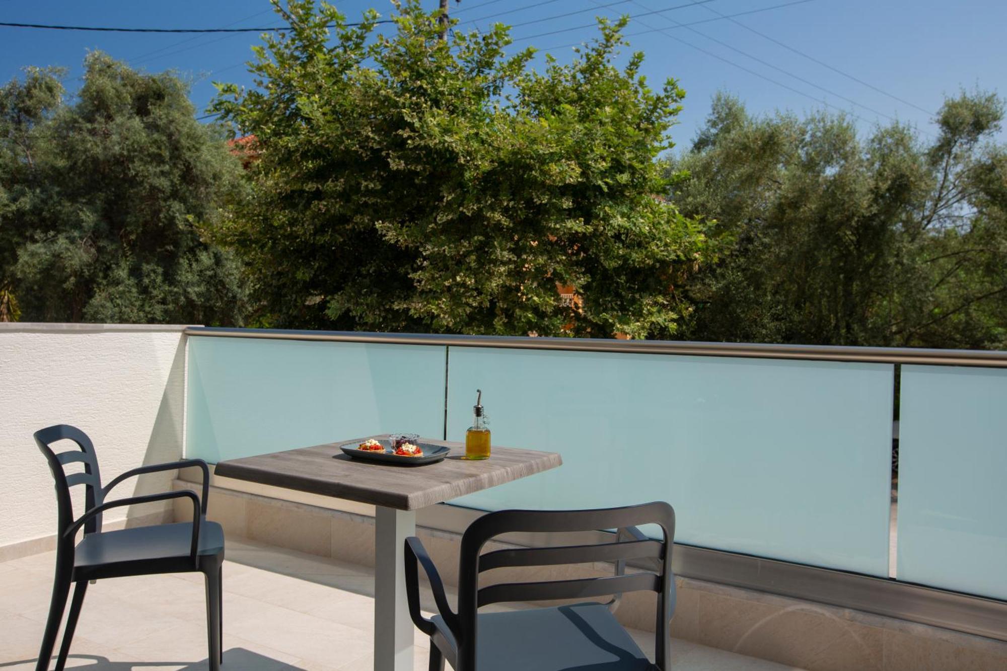Zisis Suites Нідрі Екстер'єр фото