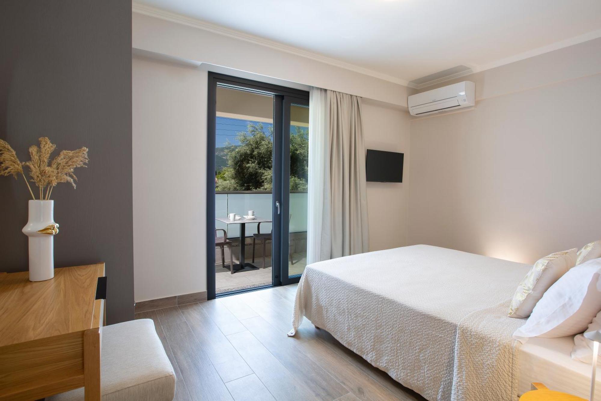 Zisis Suites Нідрі Екстер'єр фото