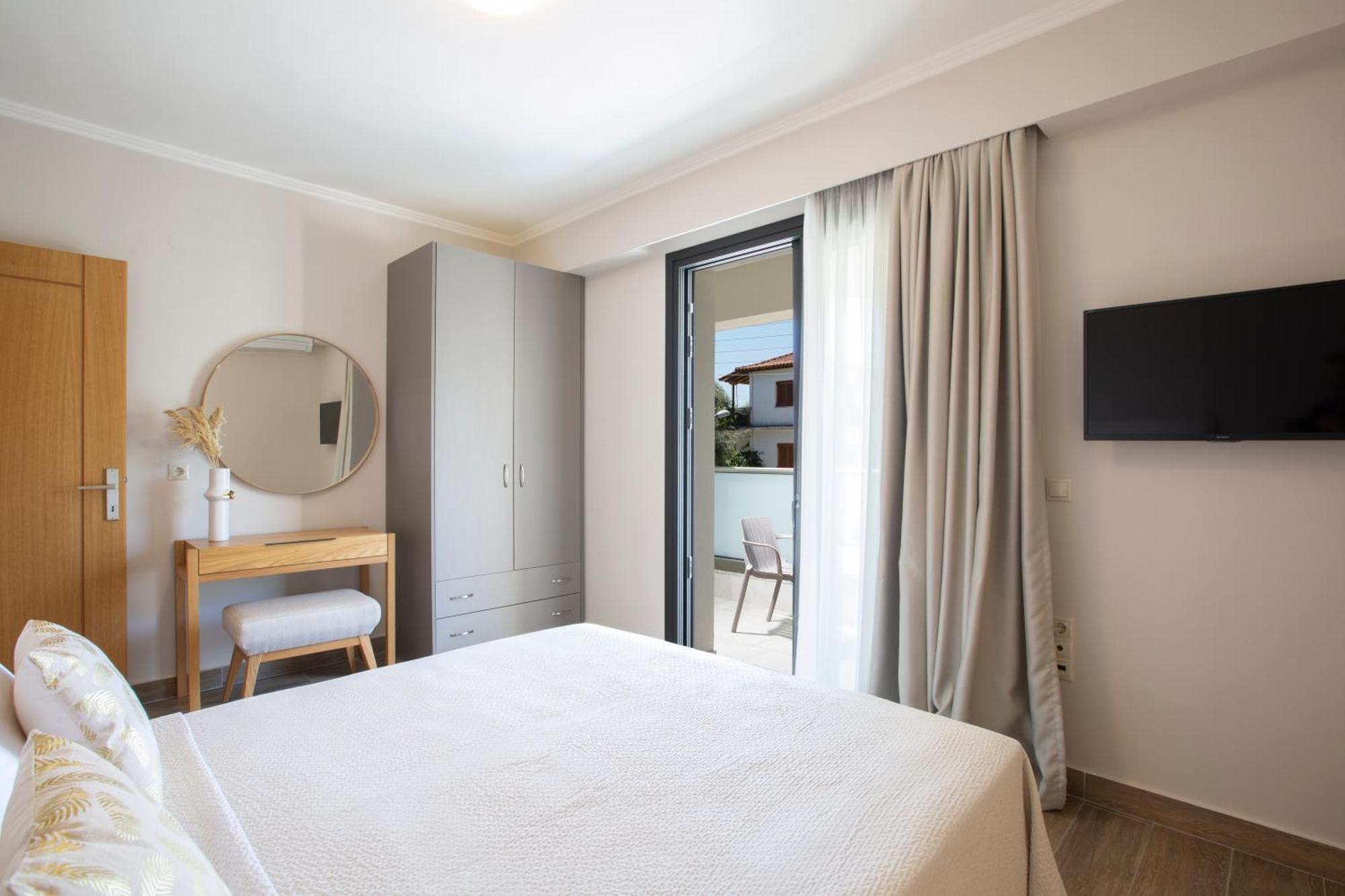Zisis Suites Нідрі Екстер'єр фото