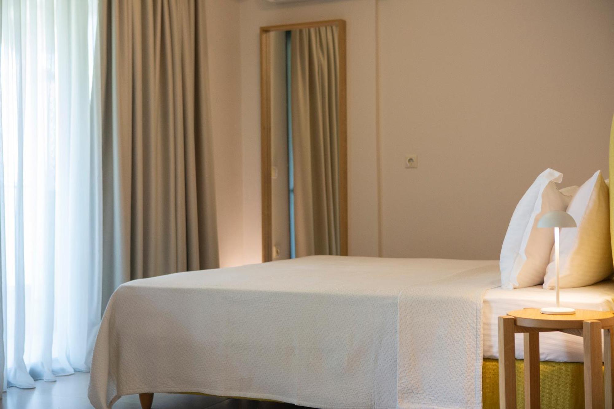 Zisis Suites Нідрі Екстер'єр фото