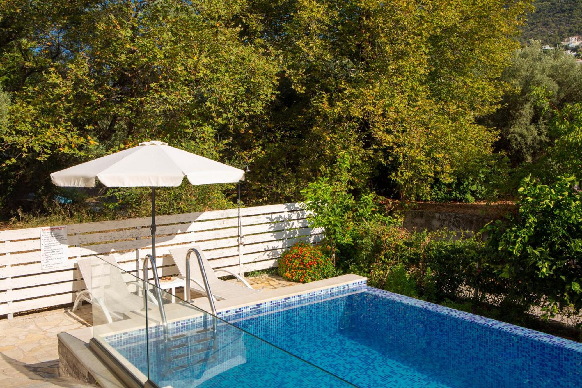 Zisis Suites Нідрі Екстер'єр фото